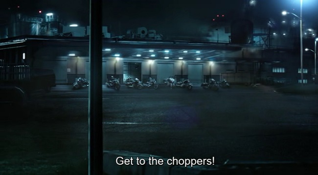 Scena delle motociclette choppers in The predator (2018)
